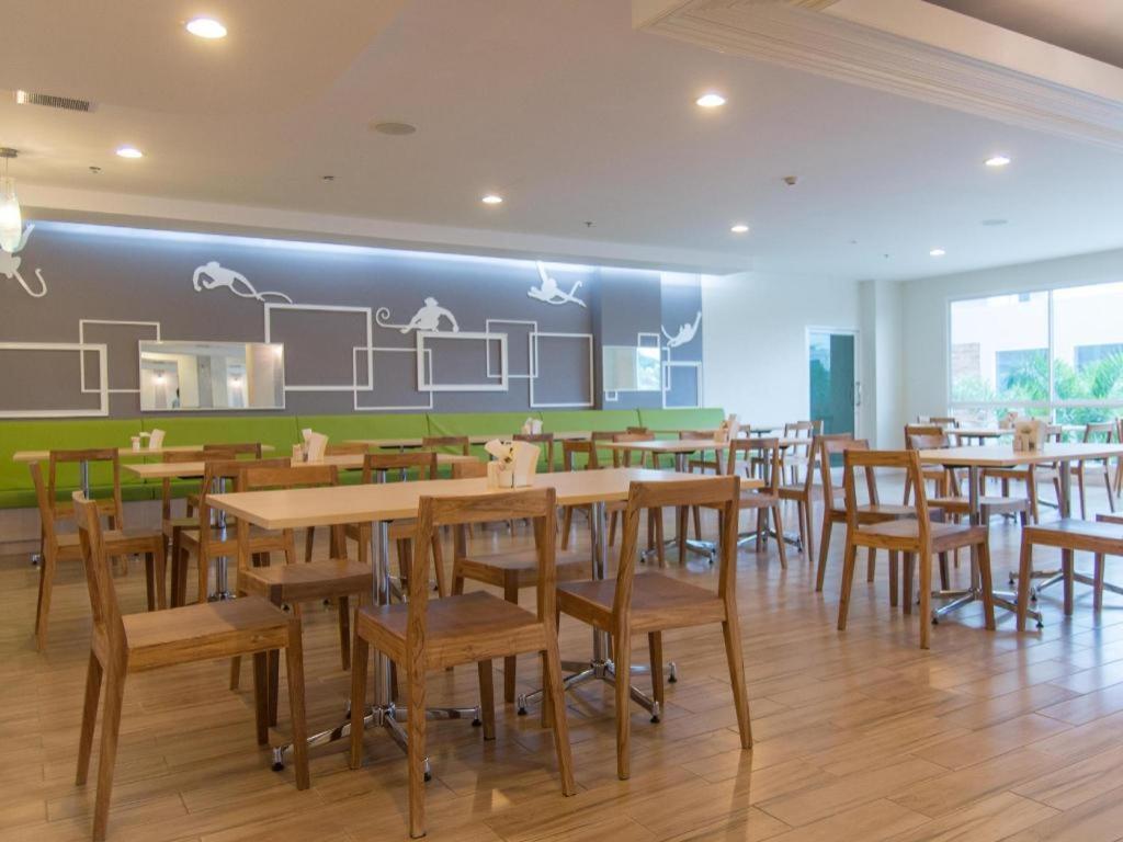 Prachuap Grand Hotel Prachuap Khiri Khan Buitenkant foto